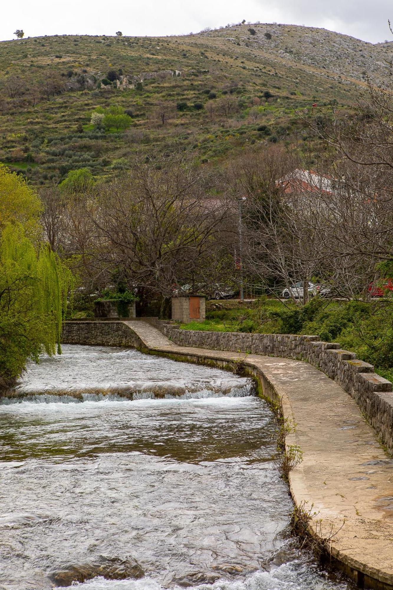 Rio Y Mar